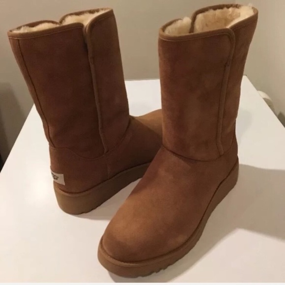 ugg amie chestnut